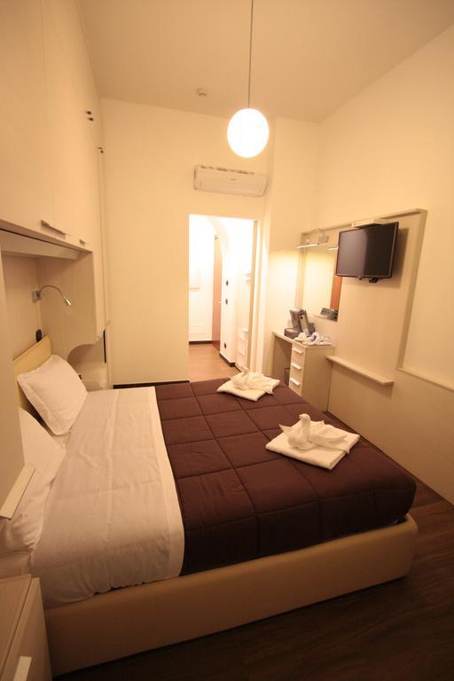 Andenis Luxury House Hotel Rome Room photo